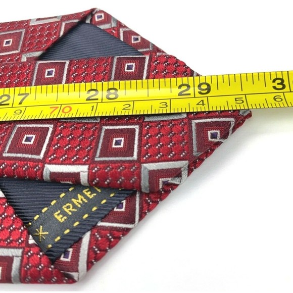 Current ERMENEGILDO ZEGNA Tie Red Gray Silver Squares Woven 100% Silk Necktie - Picture 9 of 10